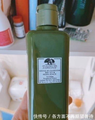 硅酮凝胶|这几款去痘印好物平价又好用,效果超好,快点回购起来吧!