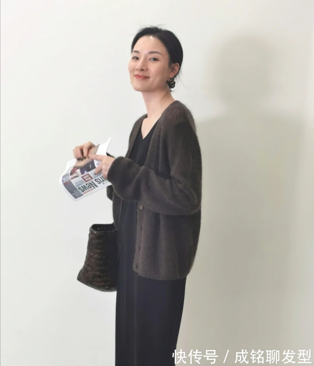 针织开衫|女人过了40岁别穿得花里胡哨,俗气又显老气,其实越简单越高级