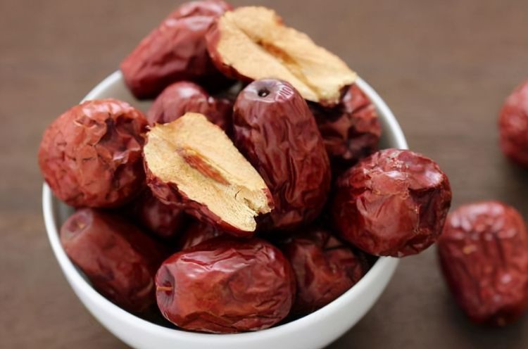 油麦菜|女性想要皮肤好,坚持吃3种食物,补血益气,延缓衰老,改善皮肤