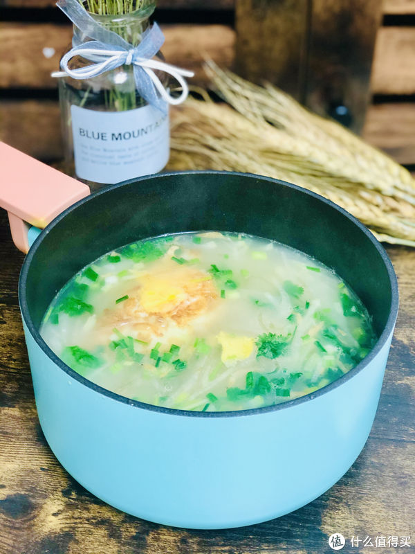 虾皮|入冬以后,补冬多吃“根”,新鲜萝卜做汤是一绝,汤鲜味美特好喝