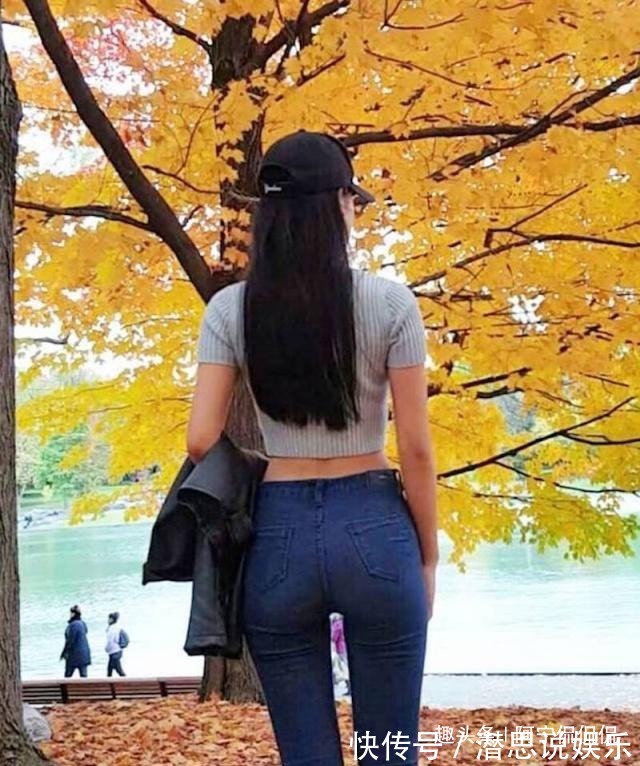 女人味 简单时髦的牛仔裤,洋溢成熟的女神魅力