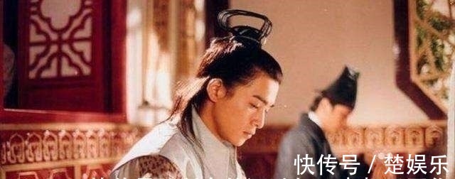 状元$知县想要教训神童,于是出了上联,神童不仅对出下联还反出一上联