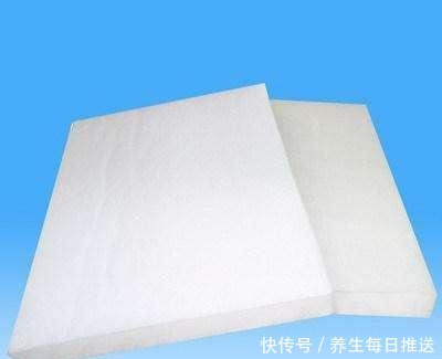 一招解决鱼缸里杂物过多的问题，再学不会，我们就别养观赏鱼了！