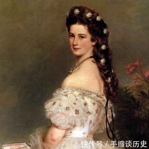 最流行|减肥一直是最流行话题，女性为了好身材，纷纷穿上堪称酷刑的束腰