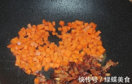 懒人|夏天的懒人焖饭,饭菜一锅出,有肉有菜营养均衡,比外卖还省时