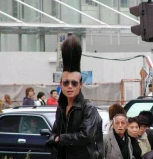 |搞笑图片幽默段子笑话哈哈,自行车没有后座也可以带人不错哦