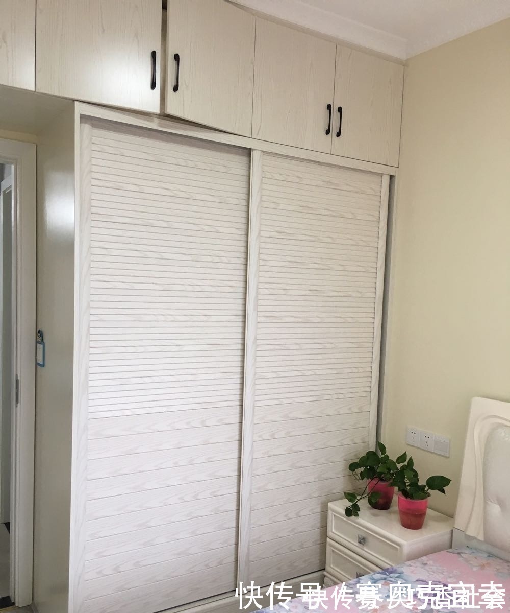 餐厅|新房刚大扫除完成,朋友进门就被电视墙惊艳到,特别不满意餐厅