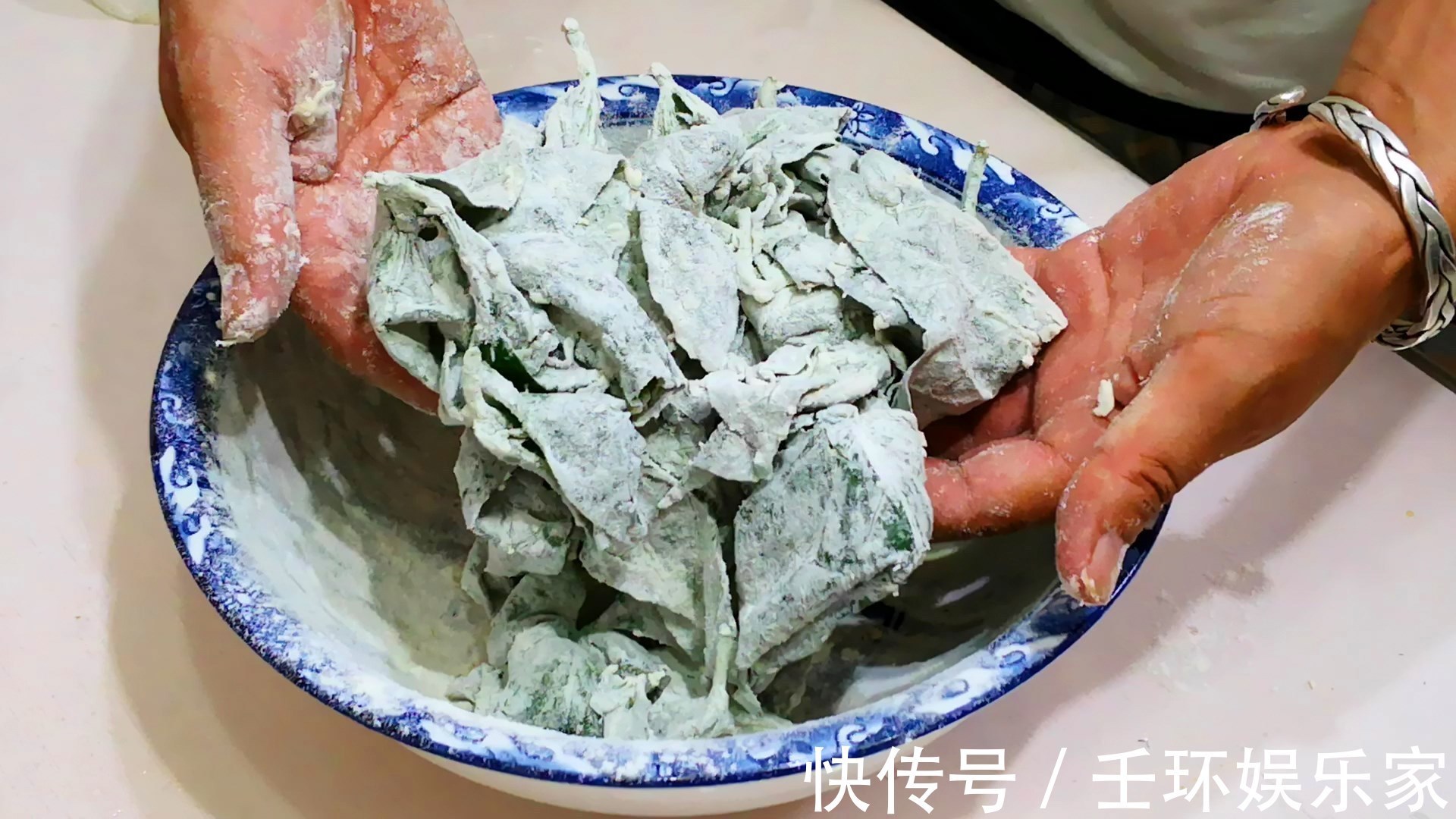 红薯叶|红薯叶锅里蒸一蒸,作用拿钱都买不到,80岁奶奶偷教妙招,真管用