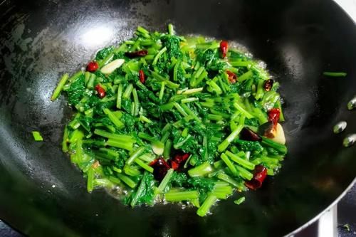 食用盐|秋季,遇到此菜抓紧吃,目前正是鲜嫩好吃的时候,不懂吃可惜了