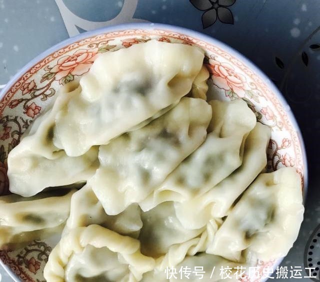 湿气就怕这菜,遇见就买,用来包饺子,比韭菜馅还香,湿气不见了
