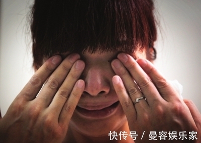 垃圾箱|宝妈上厕所让大宝照顾弟弟,回来时看到床上的情景,宝妈惊慌失措