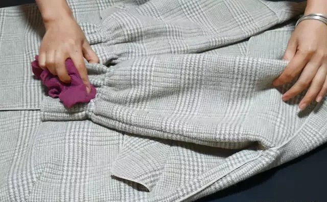毛呢大衣如何清洗？教你一招，像干洗店一样干净，省钱又实用