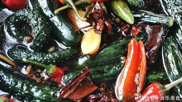 凉菜|腌黄瓜时，不要只加盐，多加1调料，黄瓜更脆更入味，放3个月不坏