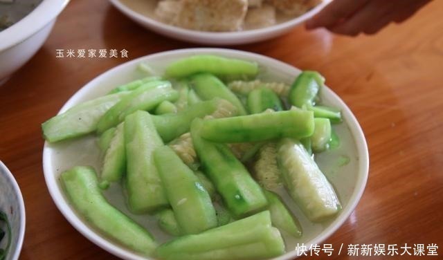 娘家午餐，大家齐动手，做一桌美味的午餐，父母开心，全家乐融融