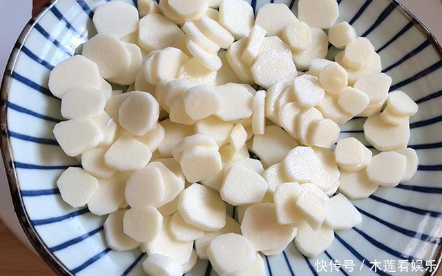 山药|山药的创新做法,加上2个土鸡蛋,松软蓬松,切片晒干可放半年