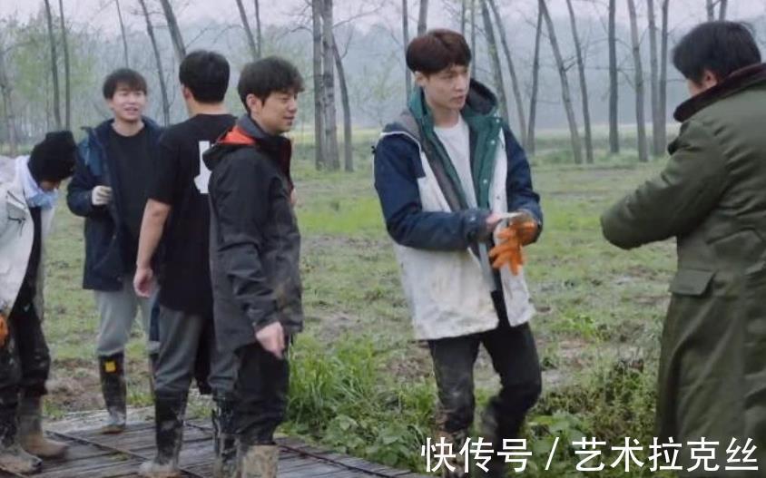 张艺兴|《向往5》即将收官，人人都夸张艺兴，我却看到了彭昱畅的不易