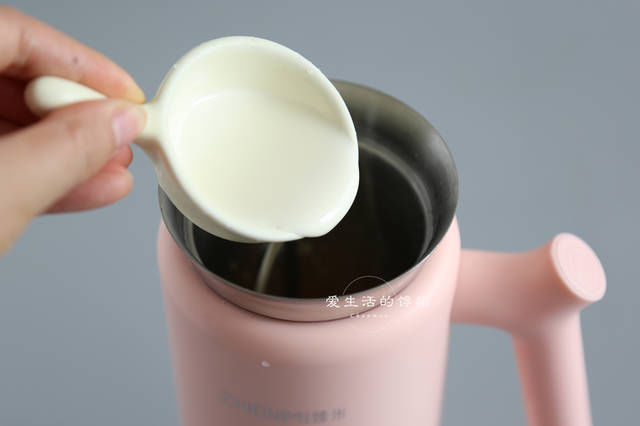 它是春季最佳饮品，钙质高，养脾胃，香浓爽滑，孩子爱喝还长个