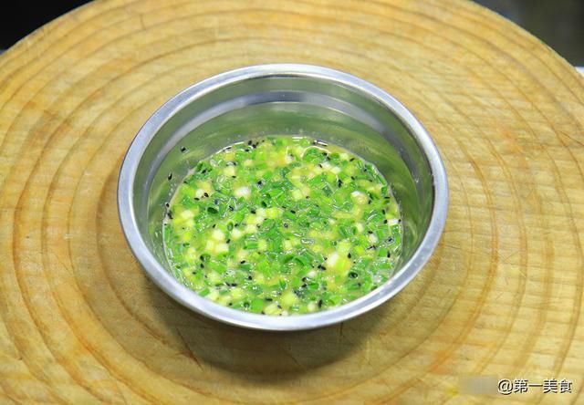 煎豆腐|一块豆腐，两个鸡蛋，厨师长教你做蛋塌豆腐，外焦里嫩，营养丰富