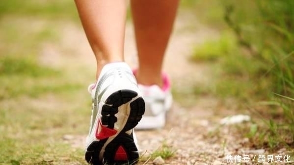 寿命长的人,往往有6个共性,占得多,恭喜身体还不错