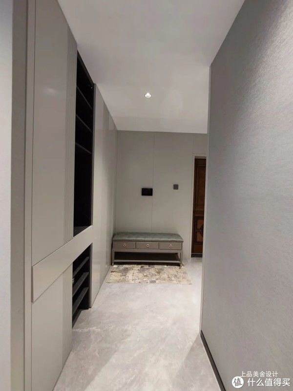 客餐厅|看了长沙夫妻的极简风,才知道什么是“网红”装修,隐形墙很惊艳