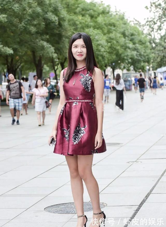 小白 穿“喇叭裤”搭什么鞋子?“以身作则”运用得当,才会避雷不翻车