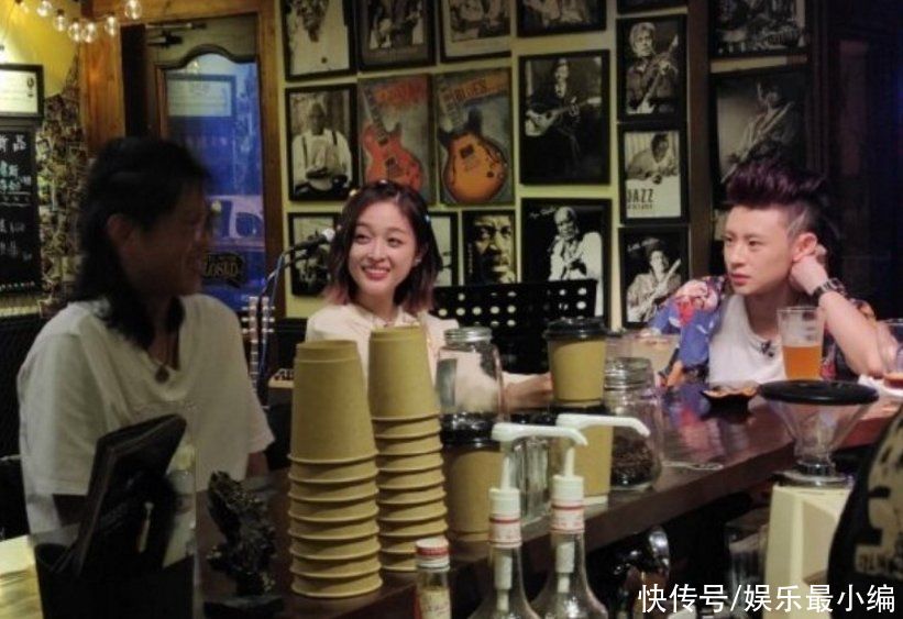 路透|喬欣許魏洲上戀綜被拍，帥哥美女約會(huì)好浪漫，桌上的白酒卻搶鏡了