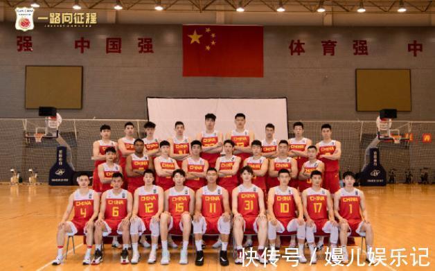 nb第一场就爆!又扣又帽!打崩NBA落选秀!他真是中国男篮的未来