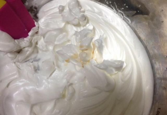 想吃棉花糖不用买，用白糖就能做，好吃健康零添加，干净又卫生