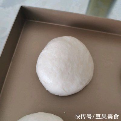 肉松|一吃就上瘾的#蛋趣体验#芋泥肉松餐包