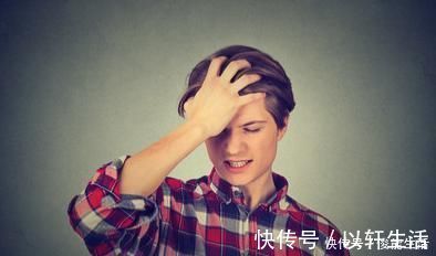 阳气|调五脏通经络的妙法上拍百会、中揉腹、下跺脚