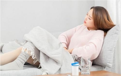 小腹婆|为何女人到中年，肚子赘肉多？建议：做好“4件事”，告别小腹婆