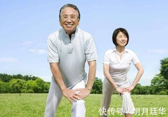 专家|高血压危及生命,专家:日常生活做好3件事,血压一降再降