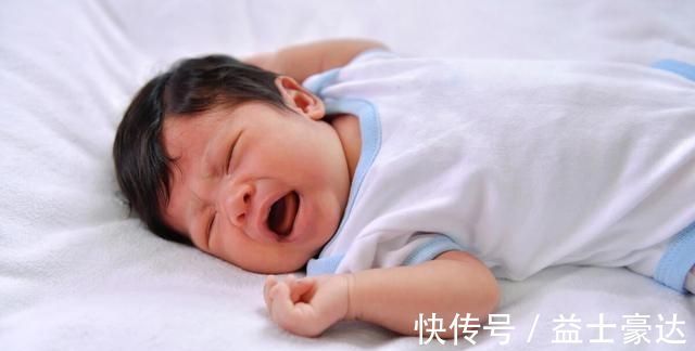 纸尿裤|宝宝睡醒后这几个表现,说明智商高,你家宝宝有吗