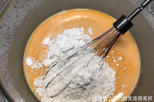 孩子就馋我做的这蛋糕，嫩滑香甜又补钙，还不用打发鸡蛋，真省事