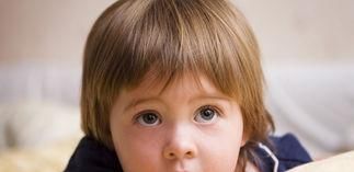 孩子|如果孩子说话时有这三个表现，可能就是情商低了！