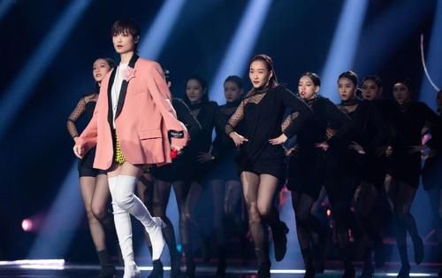  大比拼|双十一卫视晚会收视率大比拼，这家卫视众星云集，收视率唯一破2