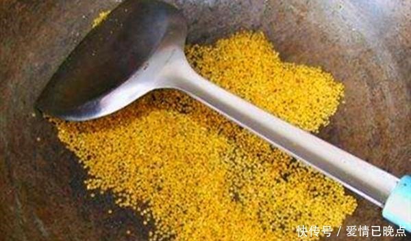 冬季钓鲫鱼,特效窝料和饵料配方汇总,助你大鲫鱼连竿上!