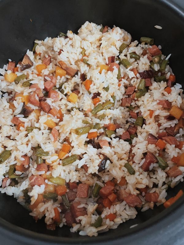 电饭煲|腊肉豆角焖饭