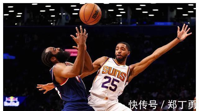 補扣|半場28分哈登帶隊破尼克斯,但因為什么事他竟然當(dāng)場笑到打鳴