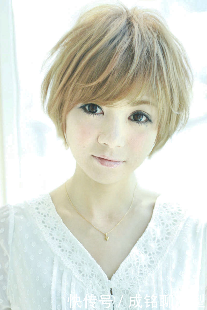 圆脸微胖适合什么样的发型？三种短发显脸小又减龄，好打理又时尚