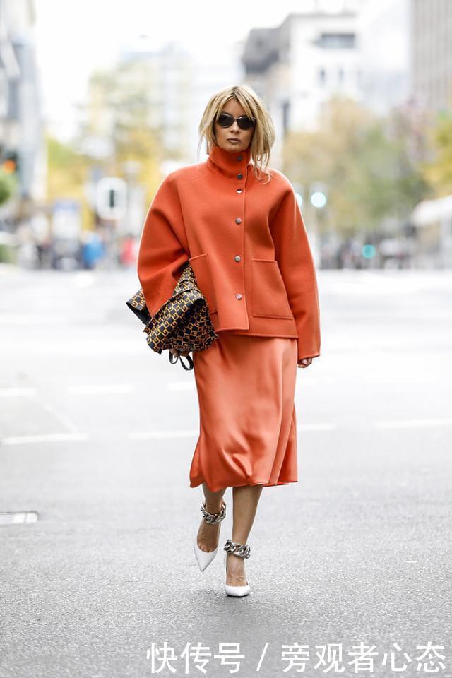 潮流的女孩子都在用的顺色搭配法,谁穿谁好看,看起来舒服又时髦