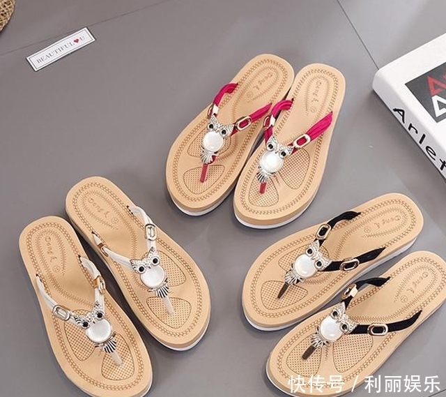 妈妈把旧鞋子扔了吧,今年流行这些凉鞋,很舒适逛街旅游不累脚