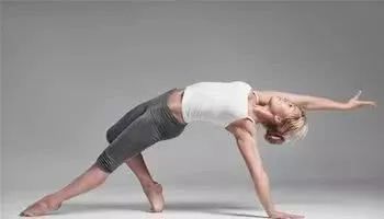  女人|女人45岁后，想要年轻健康，少吃三物，戒掉四习，做好五个字