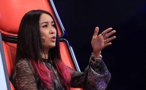 马褂|他自称慈禧后人,坚持留辫子穿马褂,因没有对象上相亲节目选皇妃