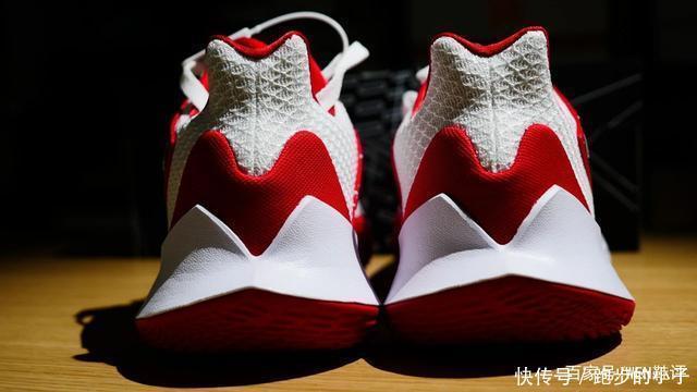 600块前后掌双气垫!Nike再次诠释团队款比签名鞋好
