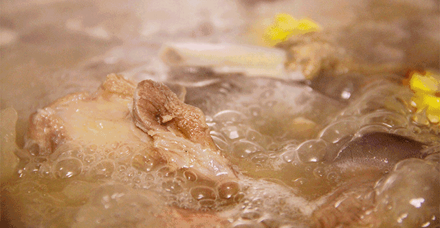  寒意|寒意袭来 是时候来一碗热腾腾的羊肉面啦