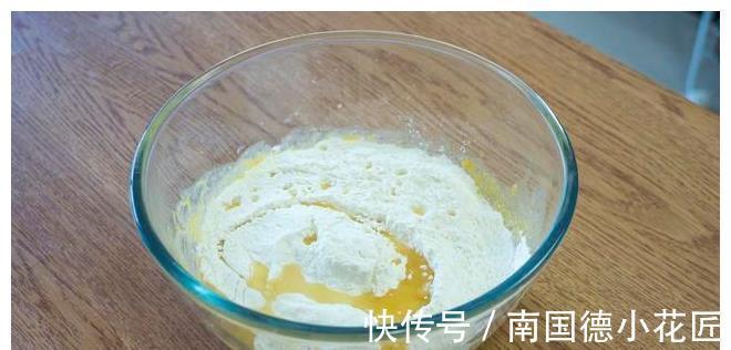 消化|南瓜饼最近火了,不加1滴水,少油少糖,软糯香甜,易消化好吸收