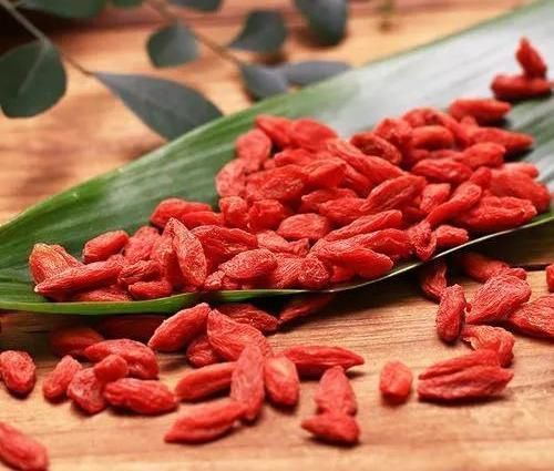 中医内科临床治疗学|两味药,把耳鸣声“关起来”补精+收精,滴水不漏,值得学习