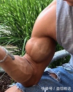 ins|臂围45cm,二头肌似小山包的猛汉奶爸,还自带肌肉抽筋绝活