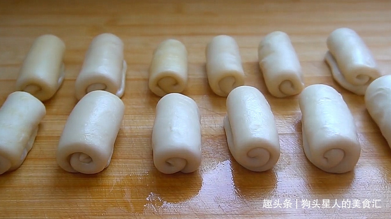 红薯没见过的做法,第一次知道这种,外酥里糯,咬一口酥掉渣
